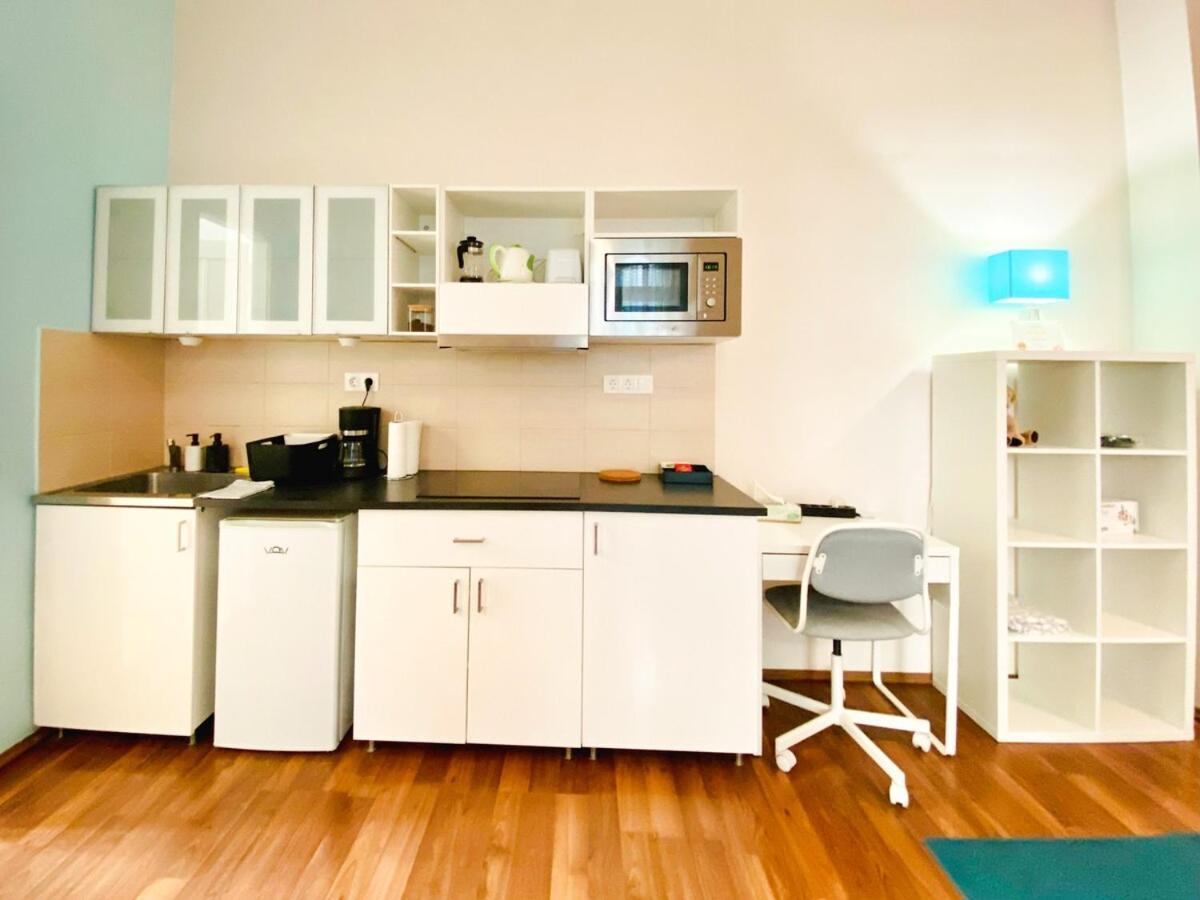 Stylish 1br - Flora's House Appartement Boedapest