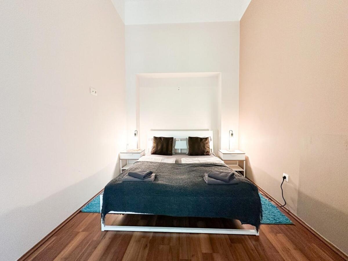 Stylish 1br - Flora's House Boedapest
