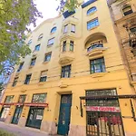 Stylish Central 1Br Apt - Flora\'S House
